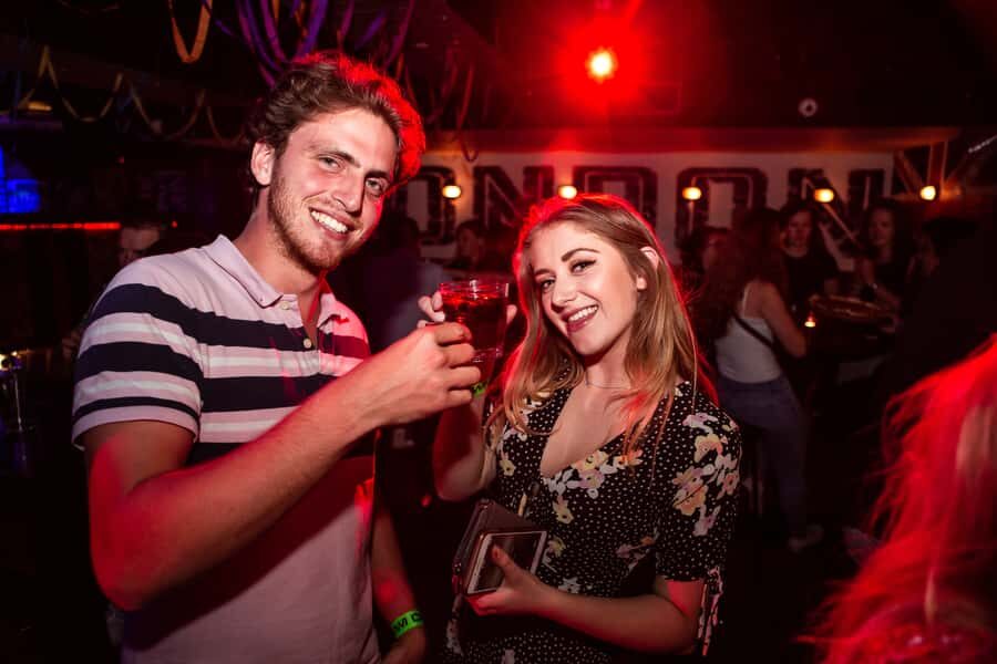 Queenstown: Bar Crawl with 5 Free Shots and Pizza - Stop by stop: five venues with different energy