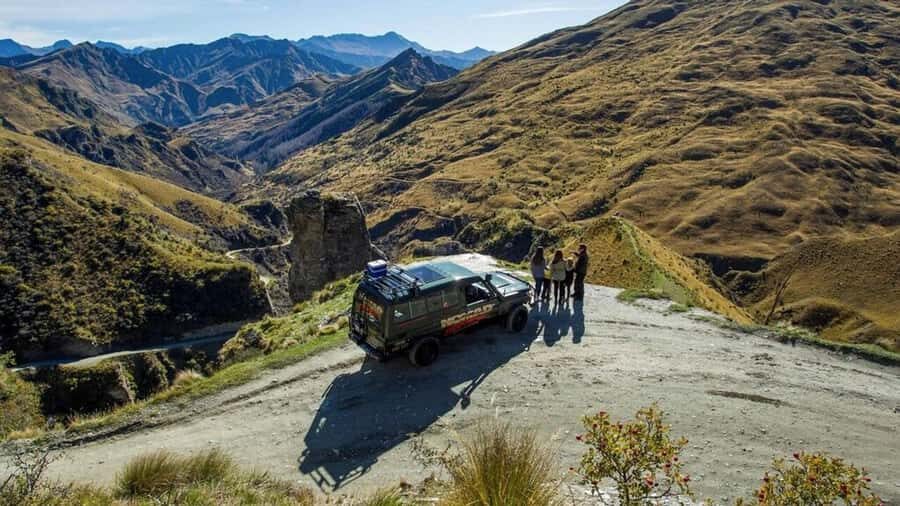 Queenstown: Full-Day 4WD Lord of Rings Tour with Lunch - Movie scene settings: why the guided links matter