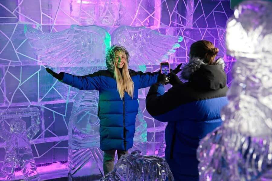 Queenstown: Ice Bar Entry with Warm Winter Gear and Drink - Key things that make Queenstown Ice Bar worth your time