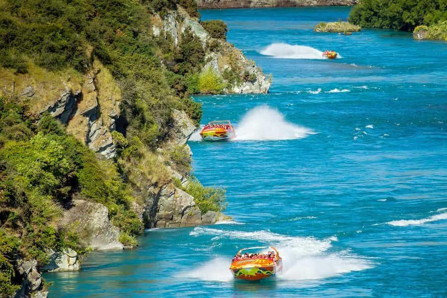 Queenstown: Jet Boat Adventure with Thunder Jet - The route: Lake Wakatipu, then the Kawarau River