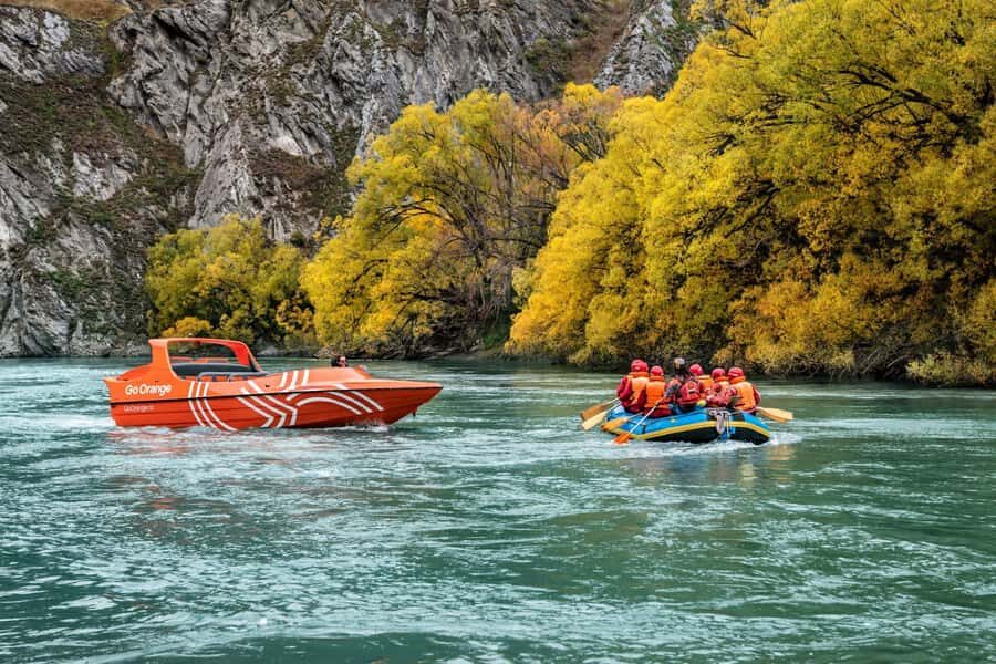 Queenstown: Kawarau River Rafting and Jet Boat Ride - Grade 3/4 at the end: the Dog Leg rapid and optional cliff jumping