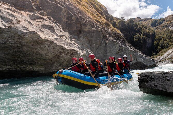 Queenstown Kawarau River Whitewater Rafting - Gear, hot showers, and what to bring so you feel comfortable