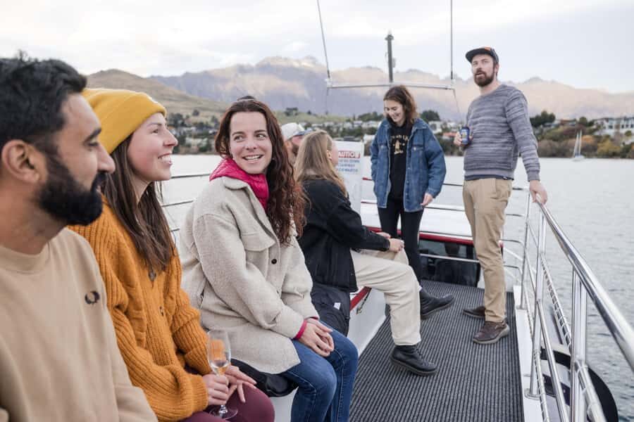 Queenstown: Lake Wakatipu Scenic Cruise - The Onboard Bar: Drinks, Kids Treats, and Everyday Extras