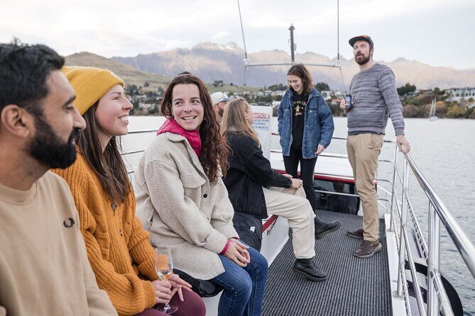 Queenstown: Lake Wakatipu Scenic Cruise (90 Minutes) - Frankton Arm on the way back: a local summer shoreline