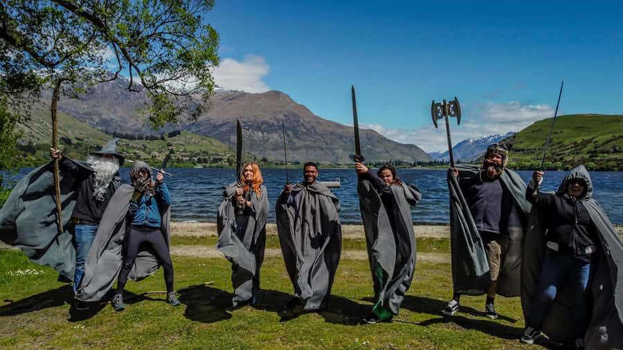 Queenstown: Lord of the Rings Locations Half-Day Tour - Skippers Canyon: photo stop plus the real-world setting
