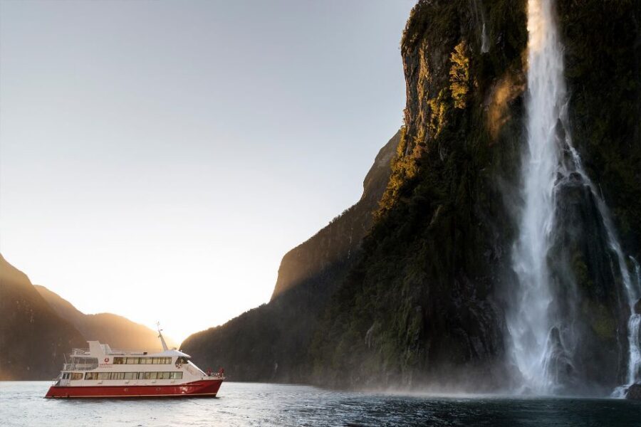 Queenstown: Milford Sound Cruise & Helicopter Alpine Tour - Glacier or Alpine Landing: The Stand-On-It Photo Stop