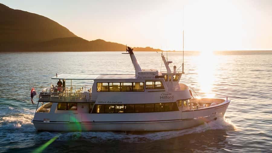Queenstown: Milford Sound Small-Group Tour w Cruise & Lunch - Lake Wakatipu and Devil’s Staircase Viewpoints You’ll Want to Stop For