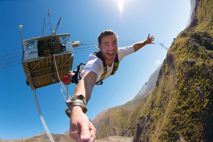 Queenstown: Nevis Thrillogy (Bungy, Swing, Catapult) - Nevis Bungy (134m): the mental test and the big freefall