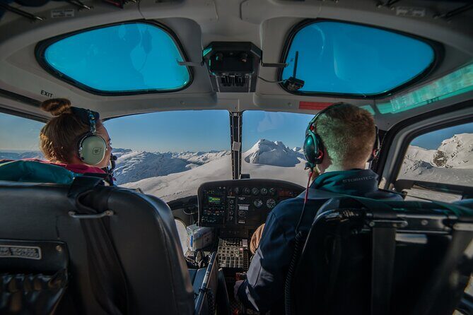 Queenstown: Pilot's Choice Helicopter Flight with alpine landing - Safety and confidence: the vibe you want in the air