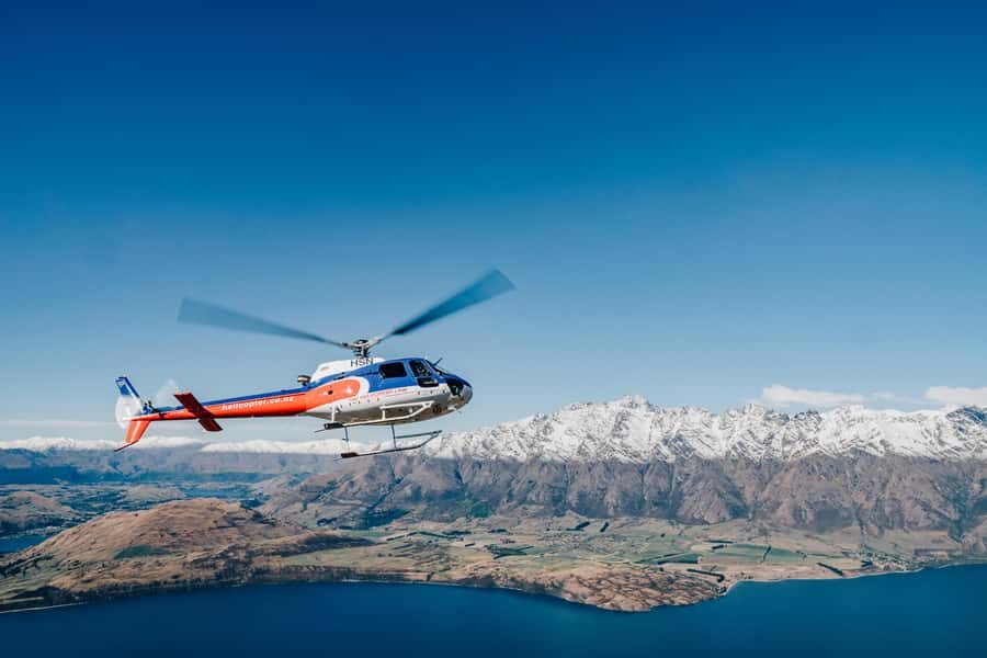 Queenstown: Pilot's Choice Helicopter Tour & Alpine Landing - Photo Stop and Inflight Commentary: Local Context Without the Lecture