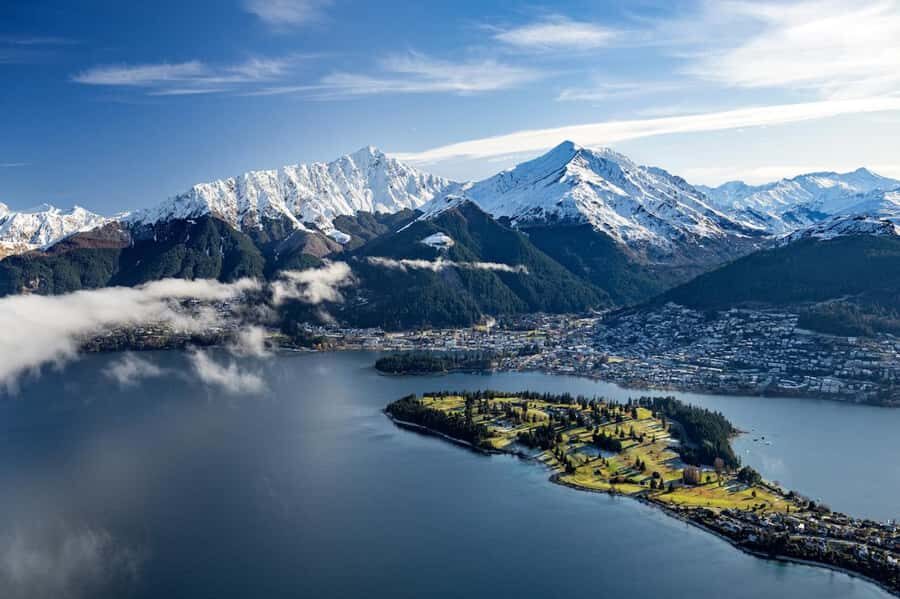 Queenstown: Remarakbles Helicopter Tour with Alpine Landing - Queenstown from the air: why this flight feels like more than sightseeing
