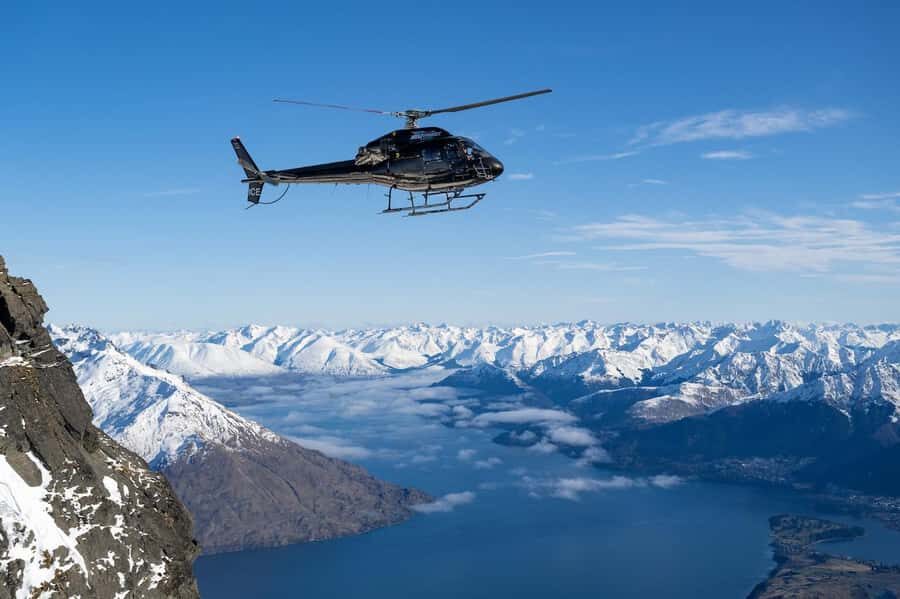 Queenstown: Remarakbles Helicopter Tour with Alpine Landing - Meeting at 64 Grant Road and what the shared cabin really means