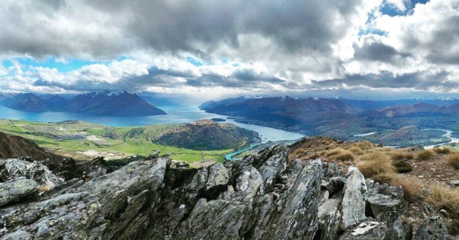 Queenstown: Remarkables Helicopter Flight & Alpine Landing - Alpine landing moment: photos, snow crunch, and panoramic reality