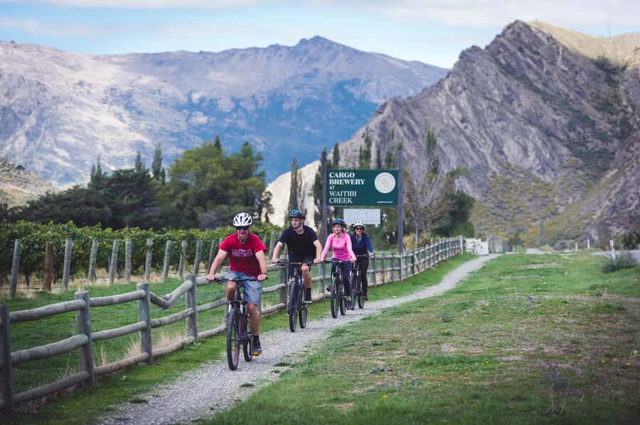 Queenstown: Self-Guided Gibbston Valley Wineries Bike Tour - The ride itself: Arrow and Kawarau rivers, suspension bridges, and Bungy country