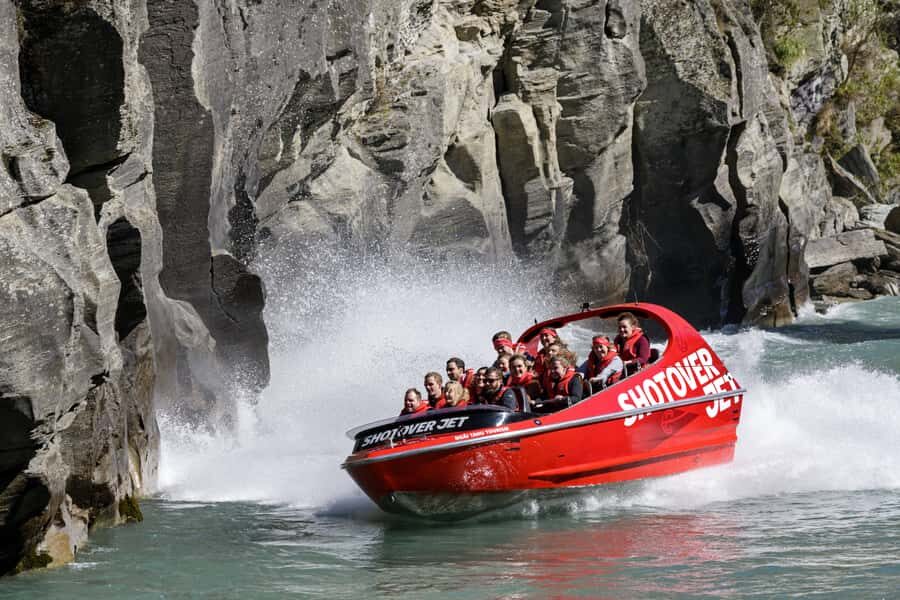 Queenstown: Shotover River Extreme Jet Boat Experience - The 25-minute adrenaline run: speed, spins, and canyon closeness