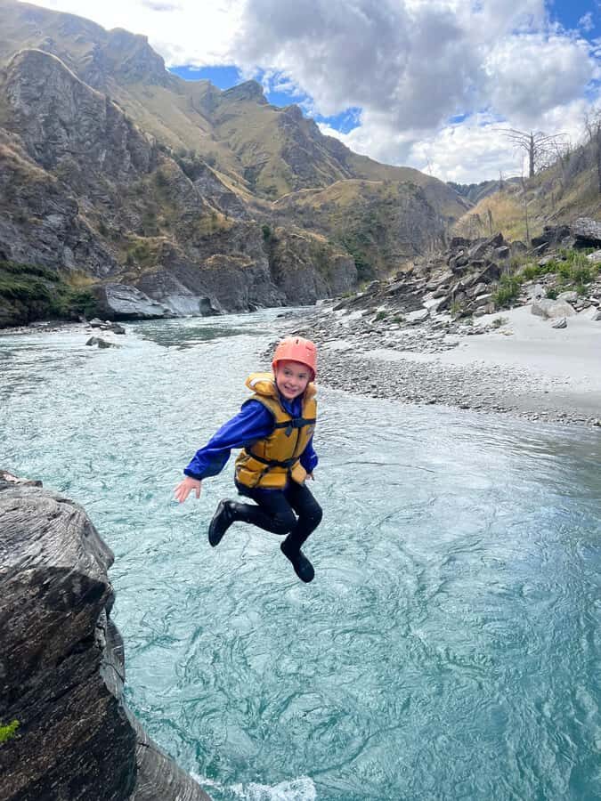 Queenstown: Shotover River Rafting & Skippers Canyon Tour - Grade 1–2 Rapids: What the Shotover River Feels Like