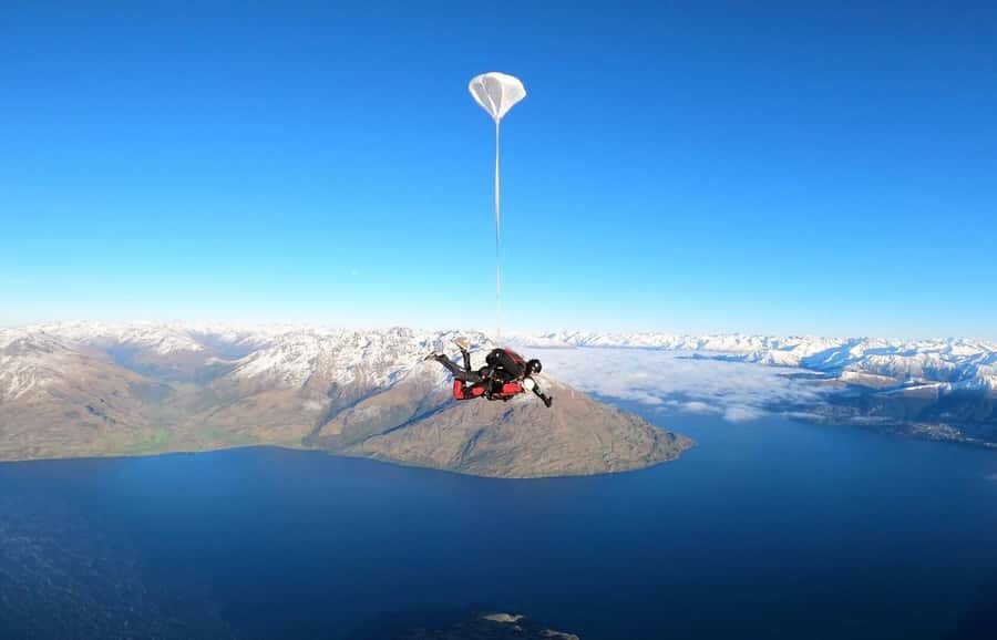 Queenstown: Tandem Skydive Experience - The Door Moment and Up to 200 kph Freefall: What to Expect Mentally