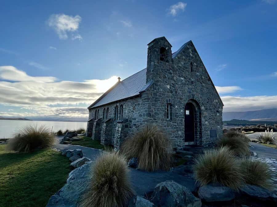 Queenstown to Christchurch via Mt Cook One-Way Tour - What the guides bring (and why it matters on a long day)