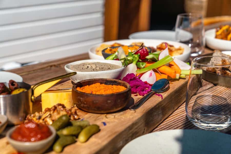 Queenstown: Walter Peak Garden to Table Experience - Lunch on generous garden platters, built from what’s growing