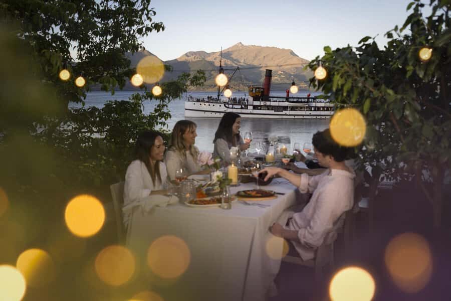 Queenstown: Walter Peak Gourmet BBQ & Lake Whakatipu Cruise - Where the cruise starts: RealNZ Queenstown Visitor Centre and the Steamer Wharf area