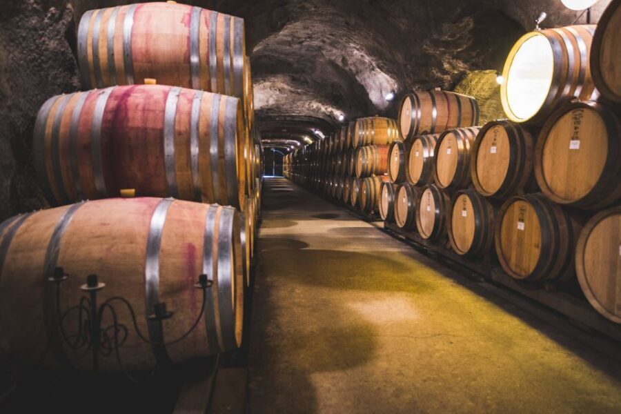 Queenstown: Wine Tasting Tour - Kinross cellar door: five winemakers, one lunch break
