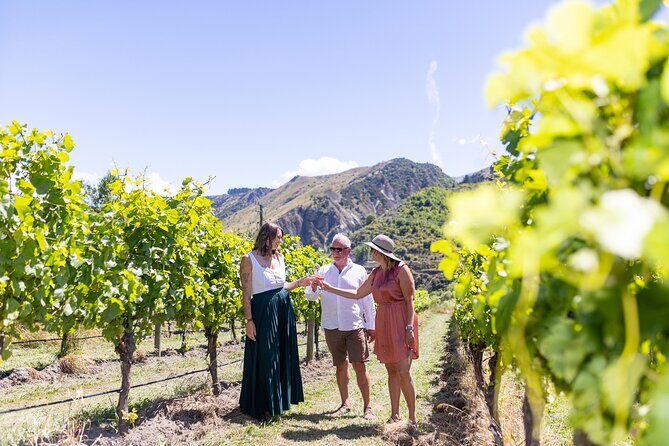 Queenstown Wine Tour - The guides: where personalization turns into a better day