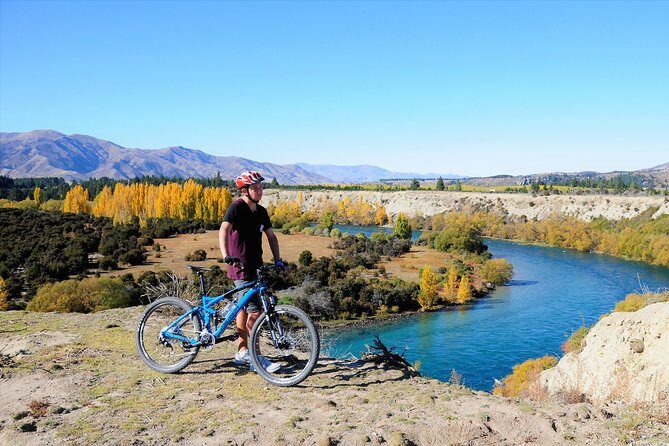 Riverside Electric Bike Tour - The 3.5-hour flow: meet, minivan to the trail, ride 12 km, then back to town