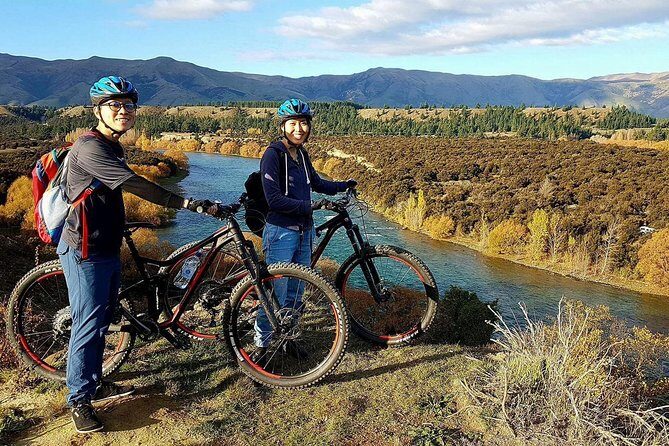 Riverside Electric Bike Tour - The included snacks and drinks: small breaks that change the ride
