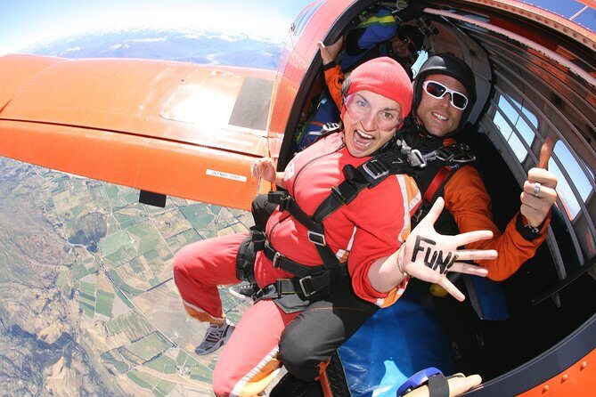 Skydive Wanaka - From Wanaka i-Site to Wanaka Airport: how the day moves