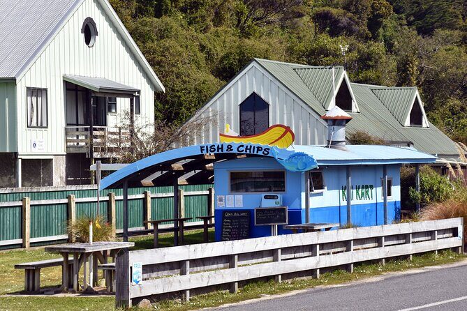 Stewart Island Fly Explore Fly ex Queenstown by Glenorchy Air - Up to five hours on Stewart Island: using your freedom well