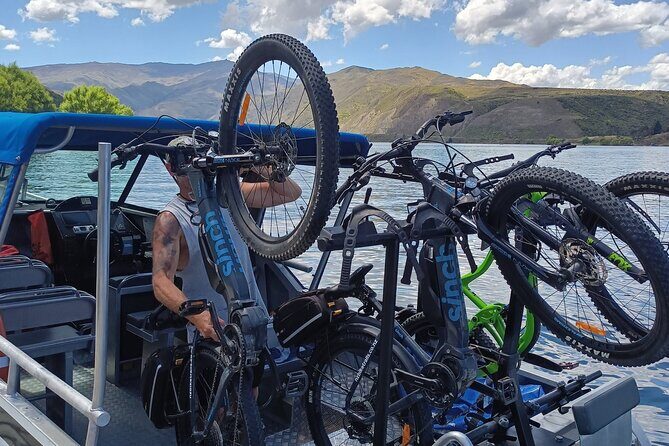 The Ultimate Lake Dunstan Bike Hire And Boat Experience - Stops That Break the Ride: Carrick Winery, Burger Afloat, and Clyde Drinks