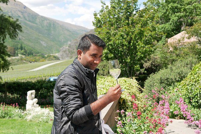 The Wine Trail Tour - What you’ll do: tastings, lunch, and no driving