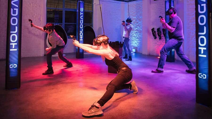 Thrillzone Queenstown: Multiplayer Virtual Reality - Multiplayer modes: team play vs head-to-head