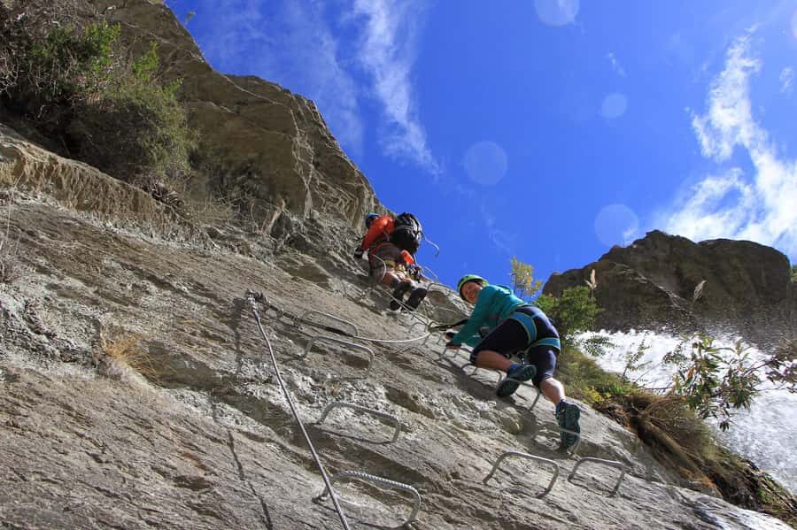 Wanaka: 6-hour Advanced Waterfall Cable Climb - Twin Falls Meeting Point and the Drive to the Base