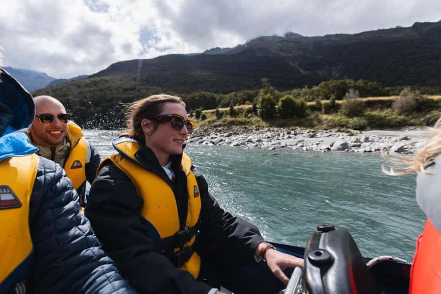 Wānaka: Heli Siberia - Helicopter Flight, Hike & Jet Boat - Siberia Valley, 3 hours: a self-guided hike in alpine country