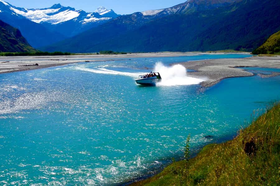 Wanaka: Jet Boat & Wilderness Walk - Passing the Lord of the Rings and Hobbit filming zones