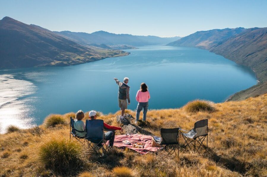 Wanaka: Mount Burke 4x4 Explorer and Boat Tour - The 4x4 climb above Wanaka: panoramic views that beat a long hike for most people
