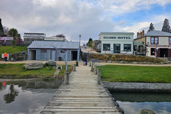 Wanaka Private Day Trip from Queenstown: TravelnGo - Cardrona Hotel, the Bra Fence, and Crown Range Lookouts