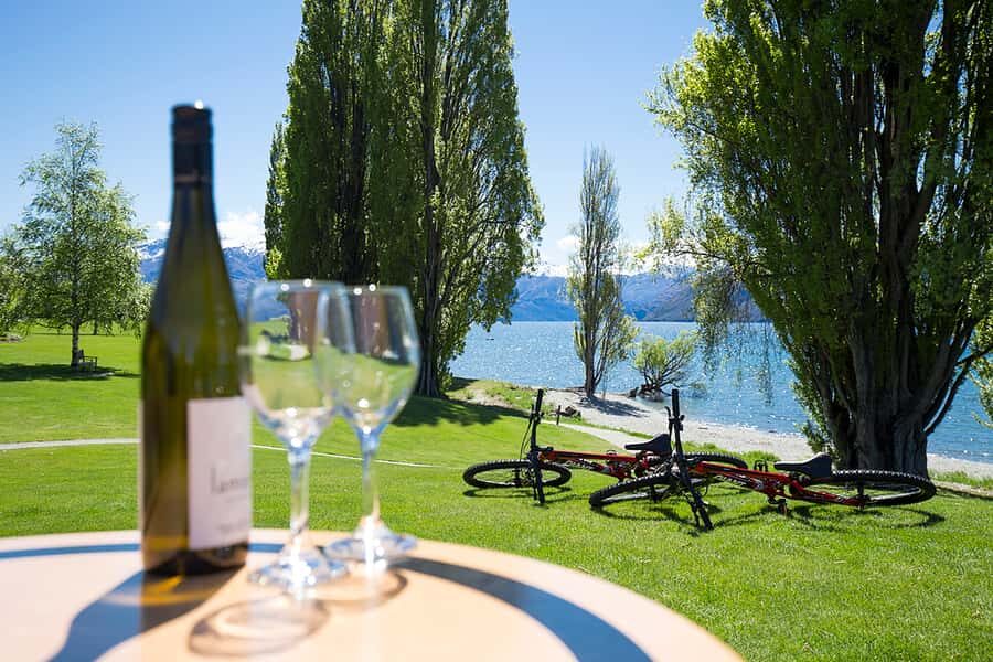 Wanaka: Self-Guided Regular MTB - Lake Hawea to Lake Wanaka - Getting set up outside I-site: start easy, ride confident
