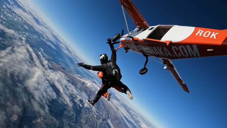 Wanaka: Tandem Skydive Experience - Safety, Gear, and the Tandem Master Standard